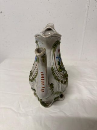 Brocca in ceramica decorata