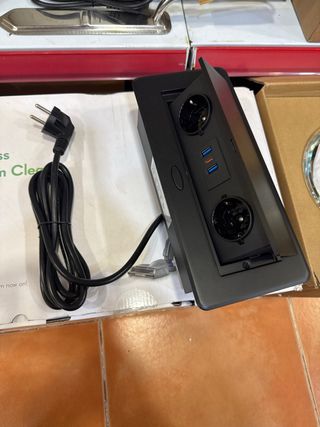 Cargador Múltiple USB y Enchufe