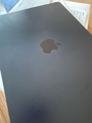 MacBook Air 13” 2024 Gris Espacial - Precio negneg