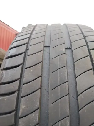 Neumáticos Michelin 235/50/18