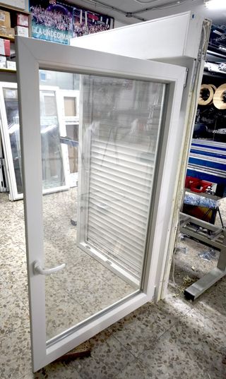 Ventana abatible PVC 98 x 175,5 cm