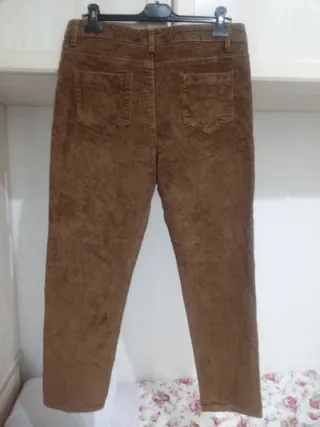 Pantalón de pana marrón Más Mengfu