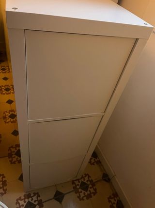 Estantería KALLAX Ikea con cajones y puertas