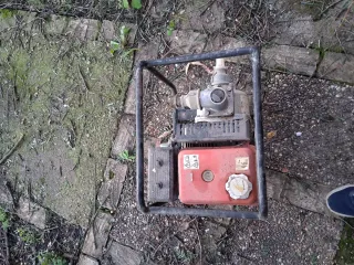 Motobomba muy poco uso ,mucho tiempo parada