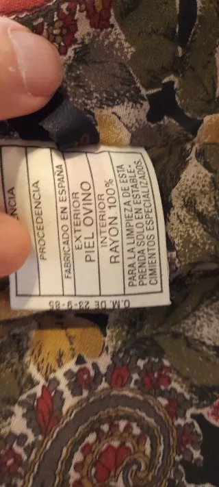 Chaqueta de piel con flecos