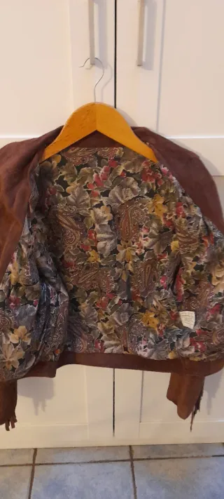 Chaqueta de piel con flecos