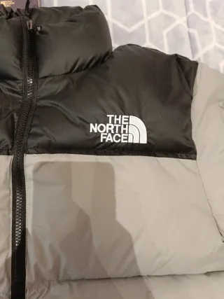 Chaqueta The North Face Gris y Negra