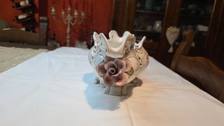 Centrotavola in ceramica decorato