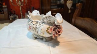 Centrotavola in ceramica decorato