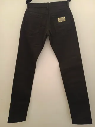 Tejanos Dolce & Gabbana negros sin estrenar.