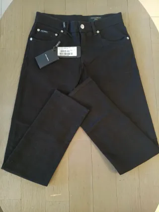 Tejanos Dolce & Gabbana negros sin estrenar.