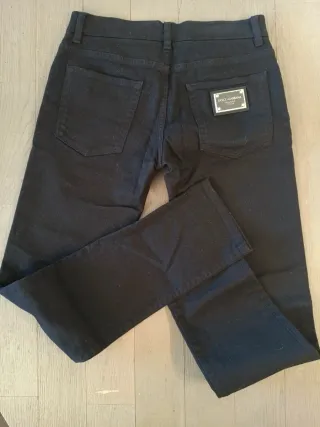 Tejanos Dolce & Gabbana negros sin estrenar.