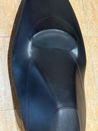 Asiento Yamaha XMAX Negro