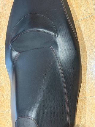 Asiento Yamaha XMAX Negro