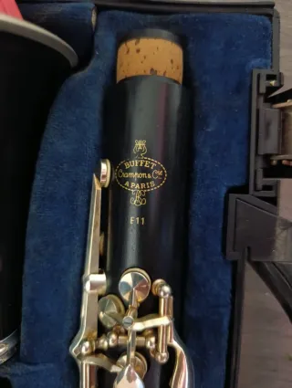 Clarinete Buffet E11