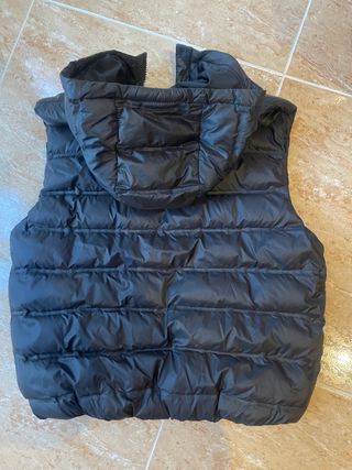 Chaleco acolchado negro Zara 11-12 años