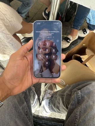 iPhone 14 - 1 año de uso