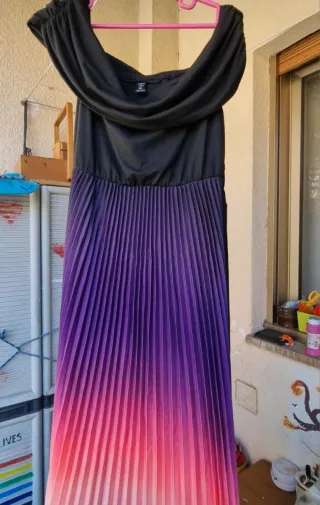 Abito lungo spalle scoperte