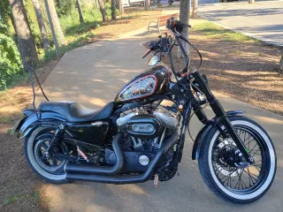 Harley Davidson Sportster XL 883 Negra