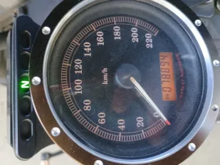 Harley Davidson Sportster XL 883 Negra