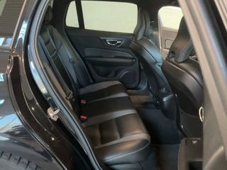 Volvo V60 2.0 D4 R-Design Auto