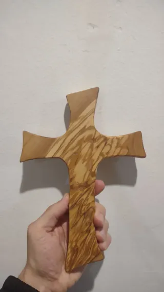 Crocifisso artigianale legno ulivo - Made in Italy