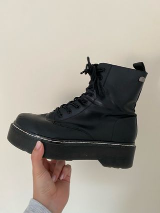 Botas Mustang Negras Charol