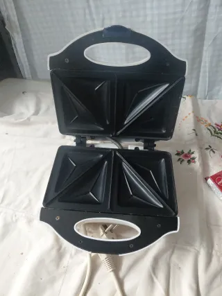 Sandwichera Bifinett blanca