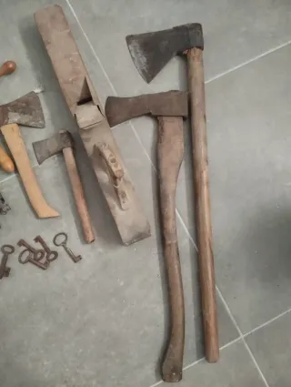 Lote herramientas antiguas y llaves