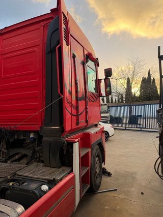 Camión Renault Magnum 520