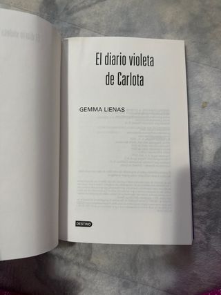 El diario violeta de Carlota