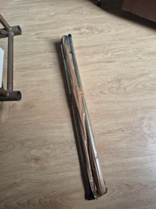 Conjunto mesa, taburete y silla Formica.