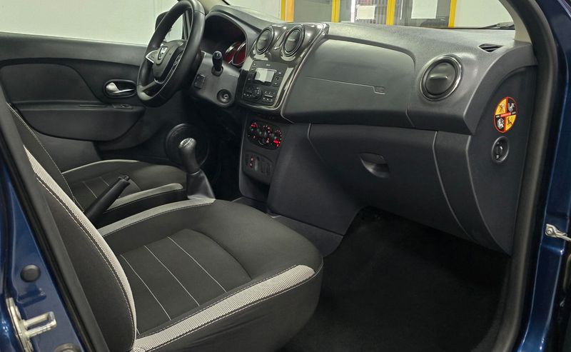 Dacia Sandero 0.9 TCE Laureate 2017, foto 15
