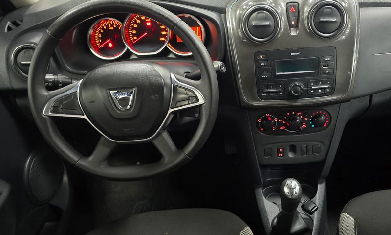 Dacia Sandero 0.9 TCE Laureate 2017, foto 9