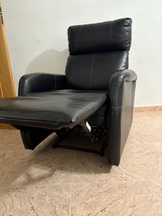 Sillón relax reclinable manual en polipiel negra