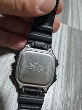 Orologio Casio nero funzionante