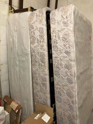 Lote 2 colchones y canapés Pikolin 105