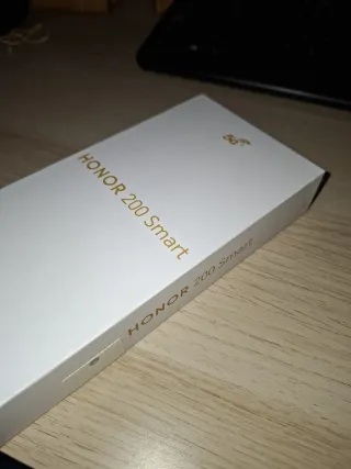 Honor 200 Smart 5G 256GB precintado y con funda.