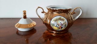 Zuccheriera in porcellana dorata