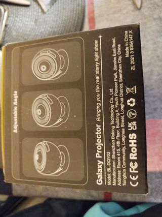 Proyector Galaxia  blanco y negro.