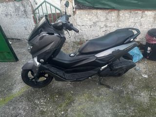 Yamaha NMAX 125 con accidente la vendo entera