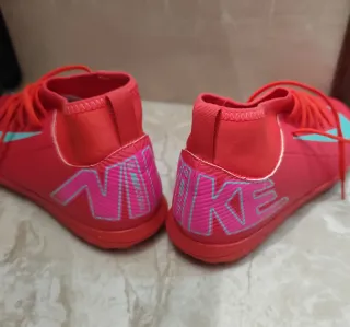 Zapatillas Nike Mercurial Rojas y Turquesa