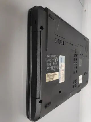 Portátil Acer Aspire 5732Z