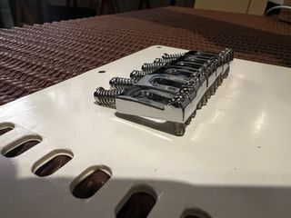 Selletas Puente Trémolo Cromadas