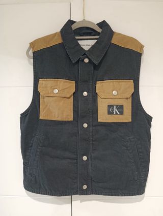 Chaleco Calvin Klein Jeans Negro y Beige