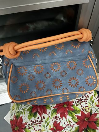 Bolso Desigual azul y naranja