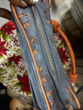 Bolso Desigual azul y naranja