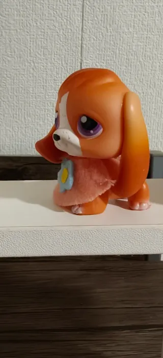 Little Pet Shop Perro Naranja Vestido Rosa