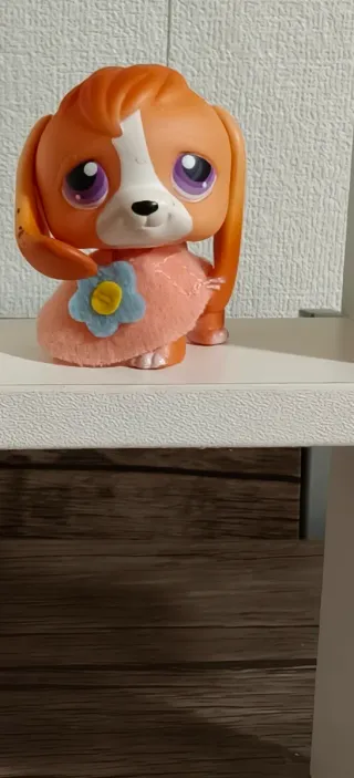 Little Pet Shop Perro Naranja Vestido Rosa