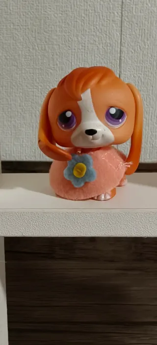 Little Pet Shop Perro Naranja Vestido Rosa